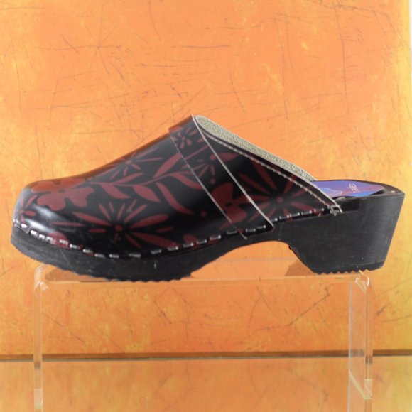 Cape Clogs Made in Sweden - Picture 3 of 16